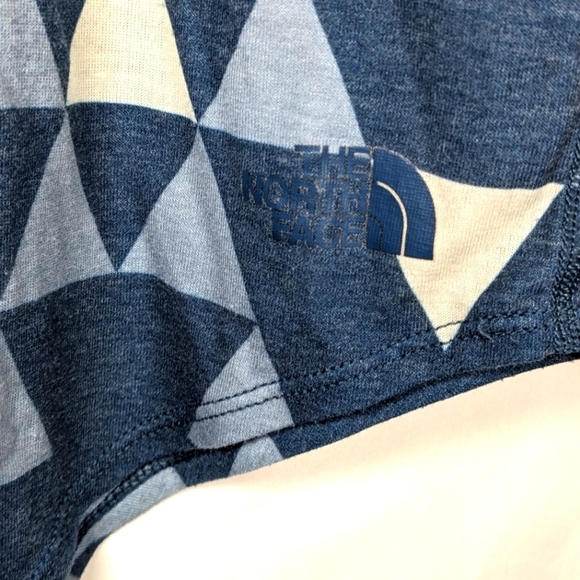 The North Face Geometric Design Woman's T-shirt Blue And White Size Large - Picture 6 of 10